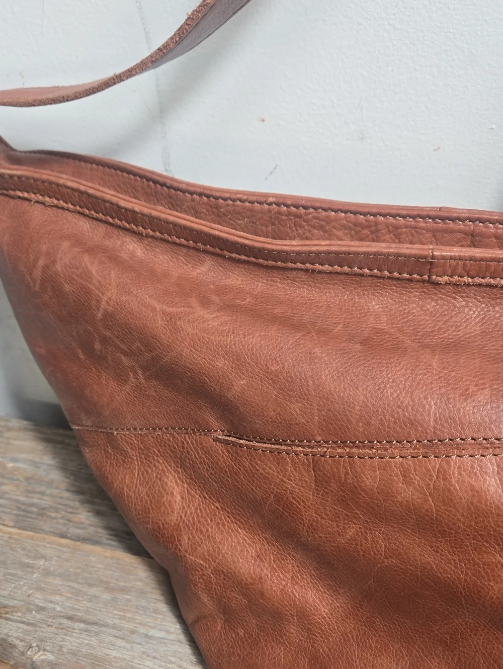 Ashwood Uk Brown Leather Stud-Accent Large Slingp Bag